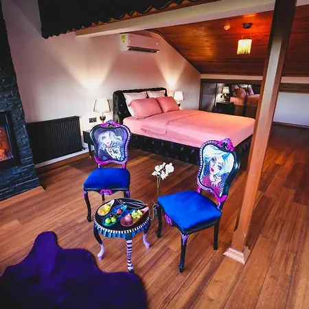 Hotel The Red Witch Boutique